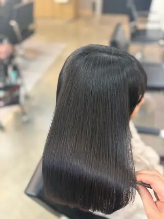 セミロング 艶髪レイヤー AZUSAのヘアスタイル