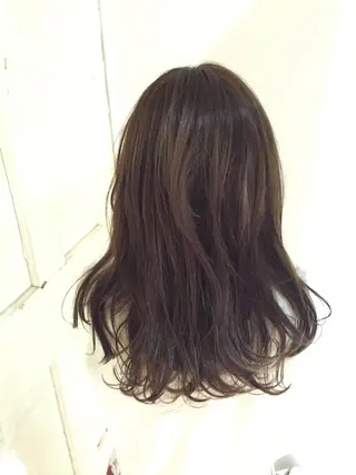 セミロング カラー ヘアアレンジ ネイル シールエクステ／豊中 吉田孝司のヘアスタイル