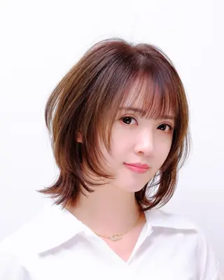 ミディアム コバヤシ リョウタのヘアスタイル