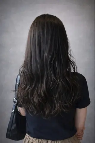 セミロング カラー NUJAR所属・透明感／髪質改善 ／ NUJAR／りかのヘアスタイル