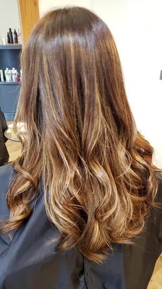 セミロング カラー 長岡 健一のヘアスタイル