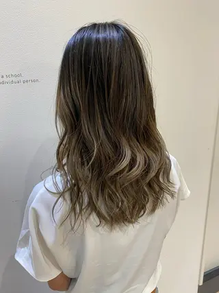 ミディアム カラー 鍵谷 公宏のヘアスタイル