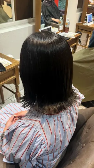ショート カラー オガワ アヤナのヘアスタイル