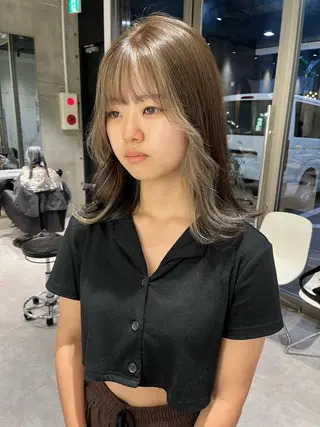ロング カラー iLi 《イリ》のヘアスタイル