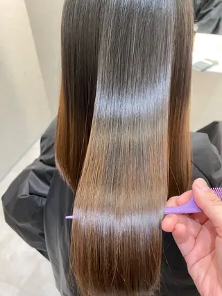 ロング 艶髪🌟髪質改善✨ Zinaヤマダ チサのヘアスタイル