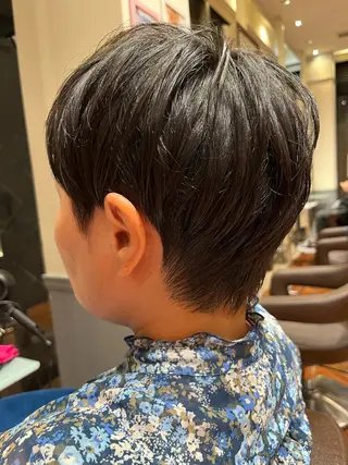 ショート ｼｮｰﾄｶｯﾄ 梅田 山下　すみれのヘアスタイル
