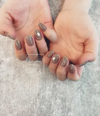 ネイル Nail &eye TROISのネイルデザイン
