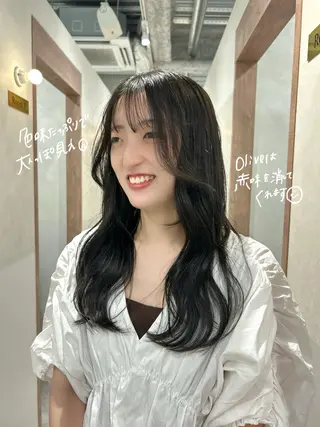 ロング カラー SALOWIN栄 三丁目 木戸里実のヘアスタイル