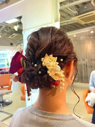 セミロング ヘアアレンジ 鶴﨑 美優亜のヘアスタイル