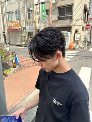 メンズ メンズ特化シャドウパ ーマラウンドマッシュのヘアスタイル