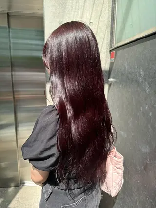 ロング ✴︎TO-MA✴︎ レッドカラー/透明感のヘアスタイル