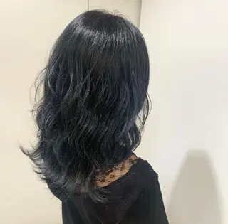 カラー 山口 莉奈のヘアスタイル