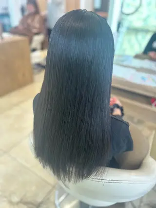 ロング 小久保 彰子のヘアスタイル