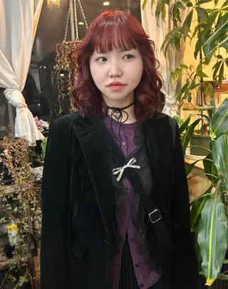 カラー MI KUのヘアスタイル