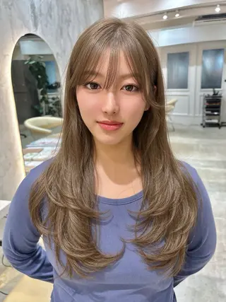 ロング Londnaitre MAHOのヘアスタイル