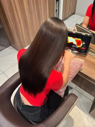 ロング パーマ ✨艶カラーと縮毛矯正 🦖しんのすけ🦖のヘアスタイル