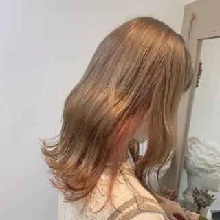 カラー 綿貫 美雪のヘアスタイル