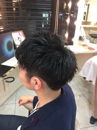 ショート パーマ メンズ 吉岡 三四朗のヘアスタイル