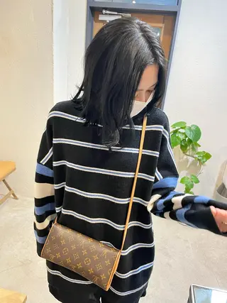 ミディアム カラー Takanishi くすみベージュカラーのヘアスタイル