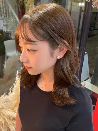 ミディアム カラー shiro.kobe 森彩華のヘアスタイル