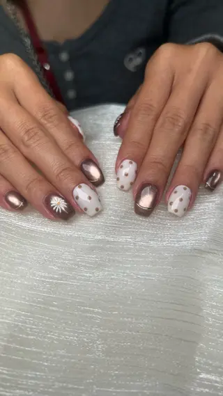 ネイル Shine'an Maaiのネイルデザイン