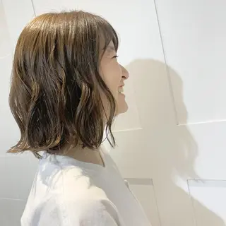 ミディアム やざき ちかのヘアスタイル
