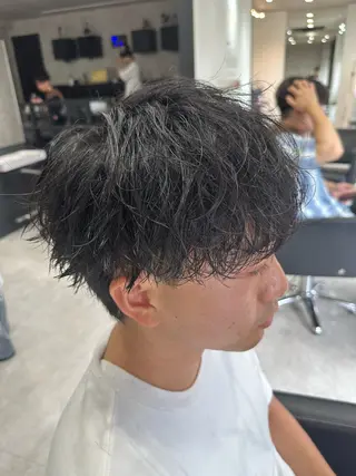 ショート パーマ メンズ ユウ🪄 パーマ指名No1のヘアスタイル