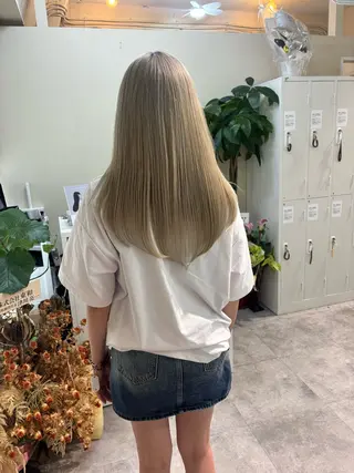 セミロング ブリーチ&似合せボブ 田中寛十のヘアスタイル