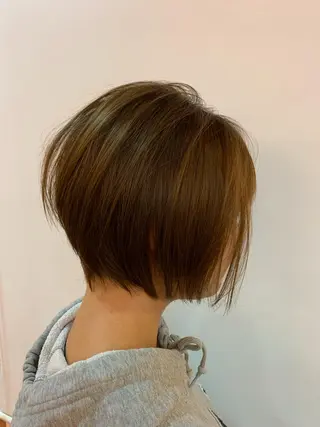 ショート 榎本 美雪のヘアスタイル