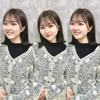 ミディアム カラー 韓国🇰🇷レイヤー カットオリーブカラーのヘアスタイル