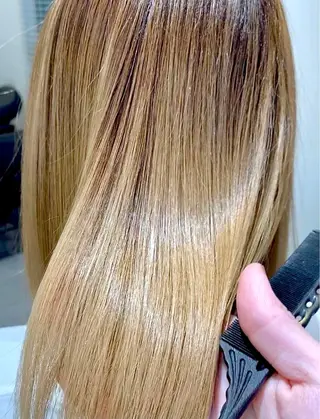 ロング カラー 宮永 智香のヘアスタイル