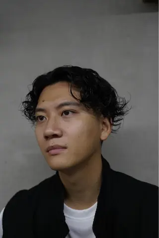 パーマ メンズ 関 晃哉のヘアスタイル