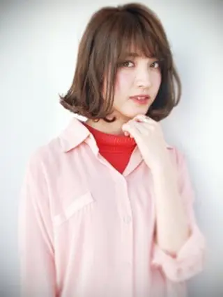 ミディアム 菅野 恵のヘアスタイル