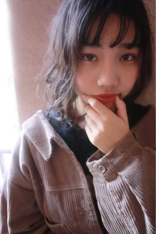 ショート カラー パーマ tuuli トゥーリのヘアスタイル