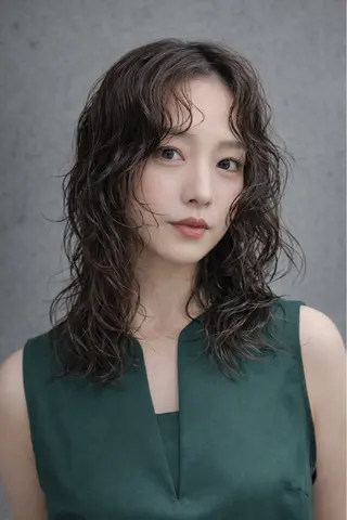 ミディアム 恵比寿韓国レイヤー× 艶透明感カラー大場のヘアスタイル