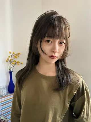 セミロング ★梅田お洒落カラー ちどり★のヘアスタイル