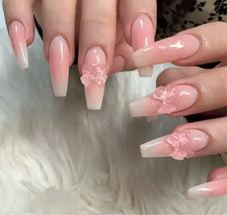 ネイル &ME ネイルサロンのネイルデザイン