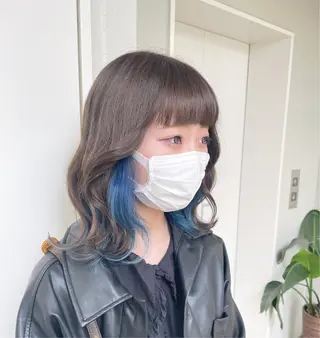 セミロング カラー ヘアアレンジ 艶髪✨寒色カラー✨ 翁長孝輔のヘアスタイル
