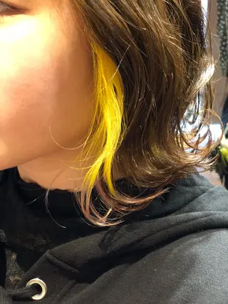 ミディアム カラー 岸 保奈美のヘアスタイル