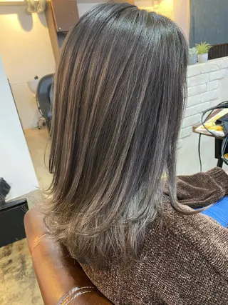 セミロング カラー ヘアアレンジ 【艶髪×韓国風】 毛流れ職人 RYOのヘアスタイル