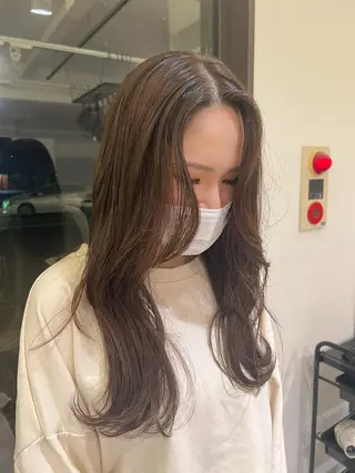 カラー 杉岡 ちさのヘアスタイル