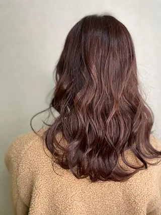 ミディアム カラー 平田 怜のヘアスタイル