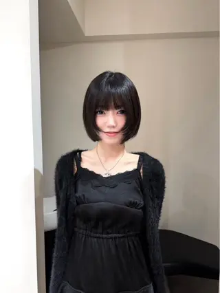 ショート カラー 大人な抜け感レイヤー remi🖤のヘアスタイル