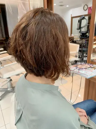 ミディアム カラー パーマ 白髪ぼかしハイライト 柳川拓哉のヘアスタイル