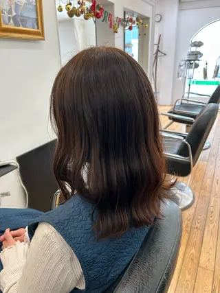 ミディアム 川上 愛のヘアスタイル