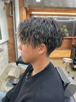 ショート カラー パーマ ヘアアレンジ メンズ 亀井隆汰/メンズ専門 パーマ特化美容師のヘアスタイル