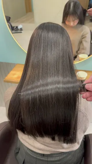 セミロング カワカミ ユウダイのヘアスタイル