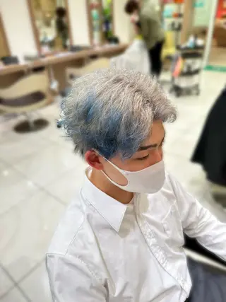 ショート カラー パーマ メンズ 渡邉 理央のヘアスタイル