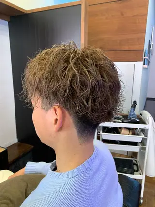 ショート カラー パーマ ヘアアレンジ メンズ キッズ ブリーチカラー🔥 パーマ【佐々木凌平】のヘアスタイル