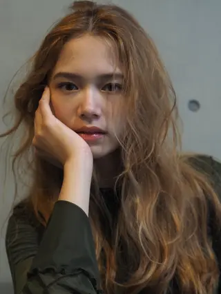 ロング カラー Moca 〰️のヘアスタイル